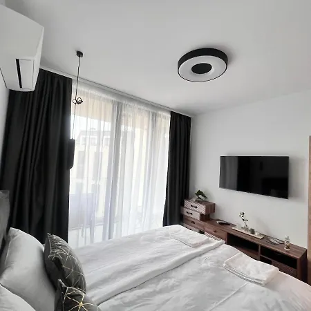 Apartment Park Avenue Apart Saints Constantine and Helena